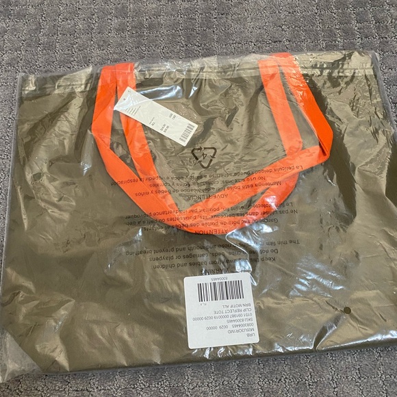 Coney Island Picnic Reflect Tote Bag NWT - Brown - Picture 6 of 7